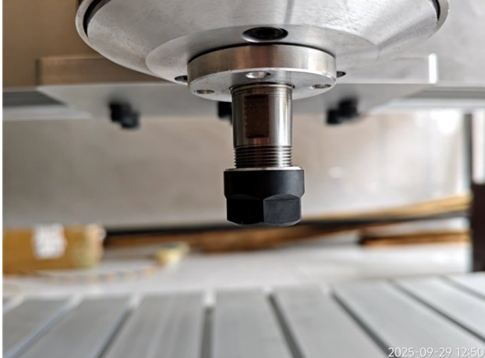 Фото Мини фрезерный станок с ЧПУ DeskMill 3040 1500W (поворотная ось в комплекте)
